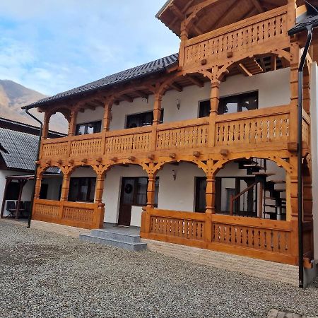 La Mona Leilighet Bîrsana Eksteriør bilde